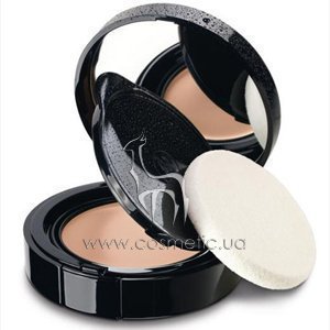 ���������� ��������� ���� Chanel Vitalumiere Aqua Fresh and Hydrating Cream Compact Makeup SPF 15
