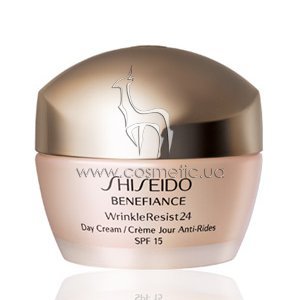 Дневной увлажняющий крем против морщин Shiseido Benefiance WrinkleResist 24 Day Cream SPF 15